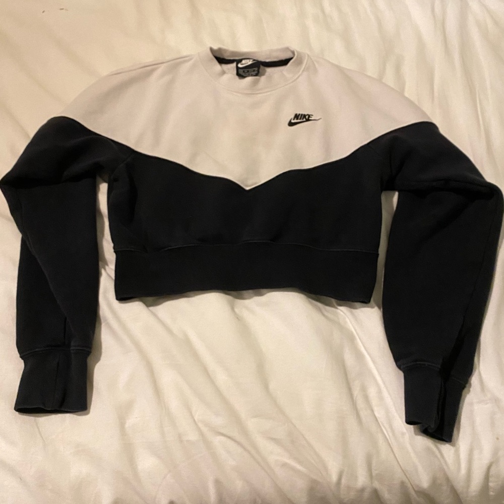 Nike Cropped Sweatshirt